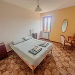 Podere Tra Gli Ulivi - Yoga, Natura E Silenzio Privat bolig