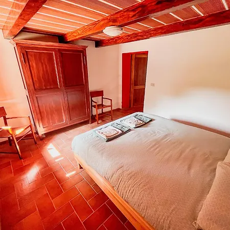 Podere Tra Gli Ulivi - Yoga, Natura E Silenzio * Parrano